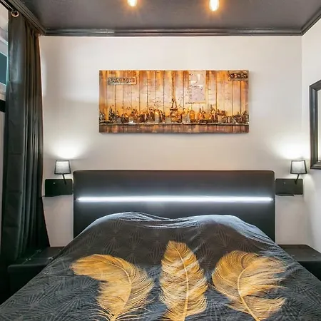 Cafe Loft One-bedroom With Marina & Mont Saint-loup View Feriehus *