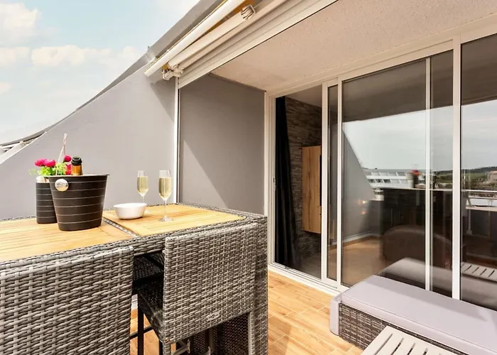 度假居 Cafe Loft One-bedroom With Marina & Mont Saint-loup View *