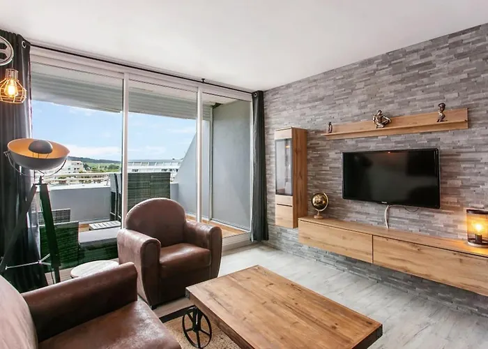 Cafe Loft One-bedroom With Marina & Mont Saint-loup View 度假居 *