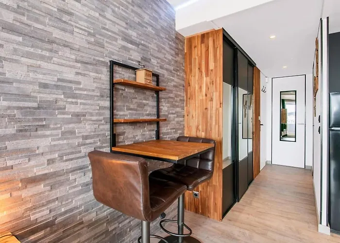 Cafe Loft One-bedroom With Marina & Mont Saint-loup View 阿格德