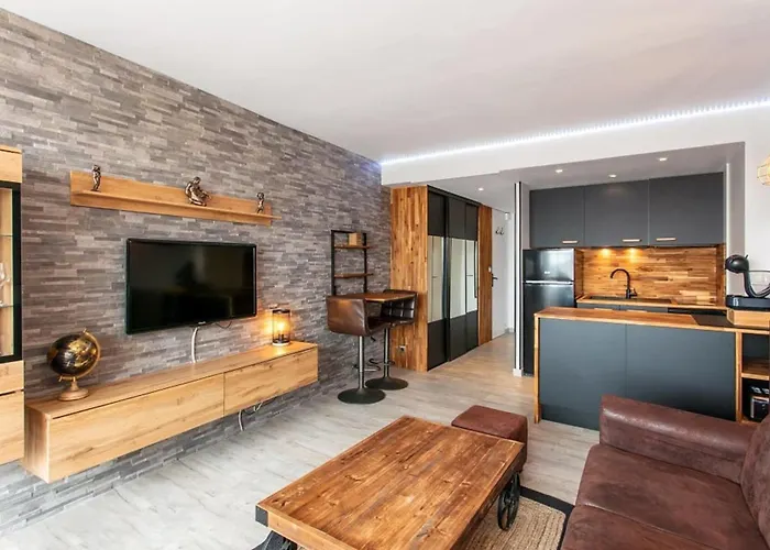 Cafe Loft One-bedroom With Marina & Mont Saint-loup View 度假居